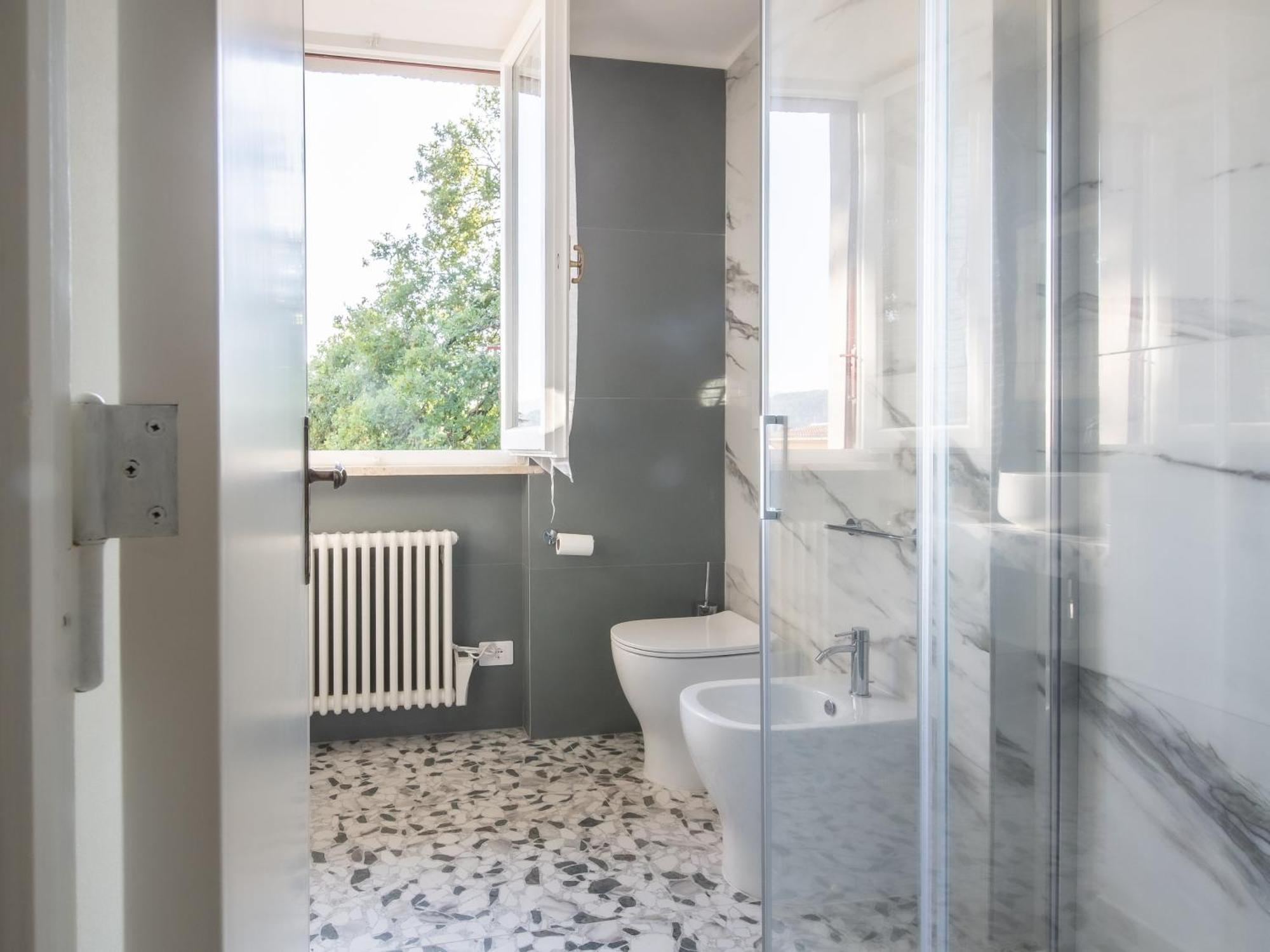 Domus Umberto - Guest House Arezzo Buitenkant foto