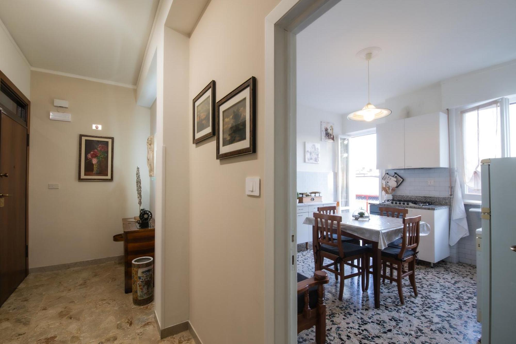 Domus Umberto - Guest House Arezzo Buitenkant foto