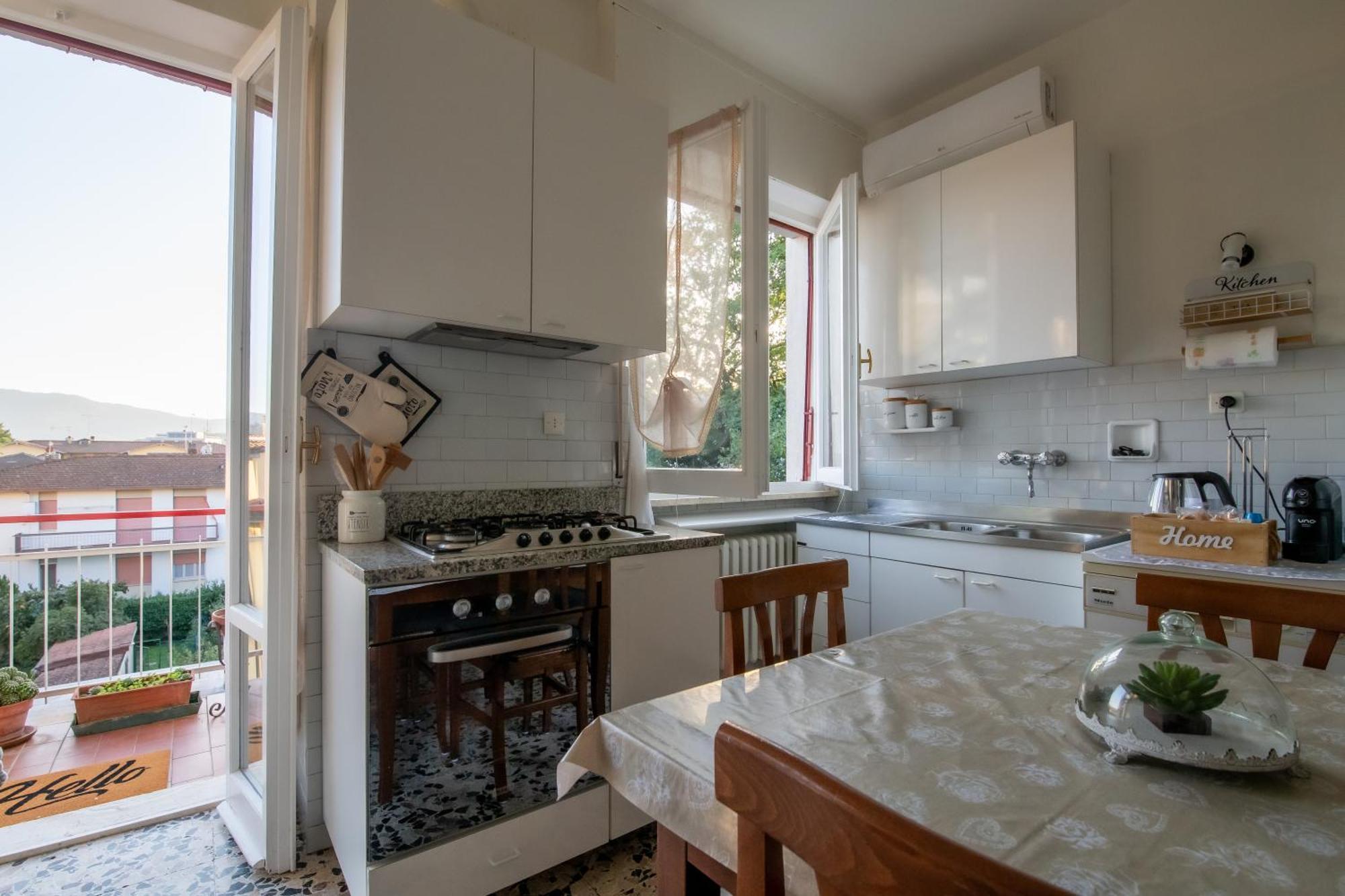 Domus Umberto - Guest House Arezzo Buitenkant foto